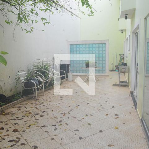 Casa para alugar com 470m², 3 quartos e 5 vagasQuintal