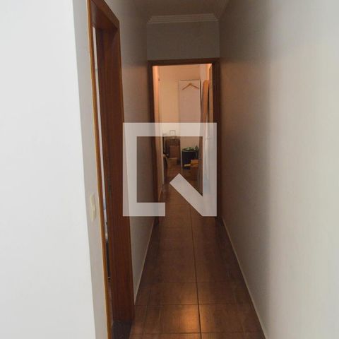 Casa para alugar com 470m², 3 quartos e 5 vagasCorredor