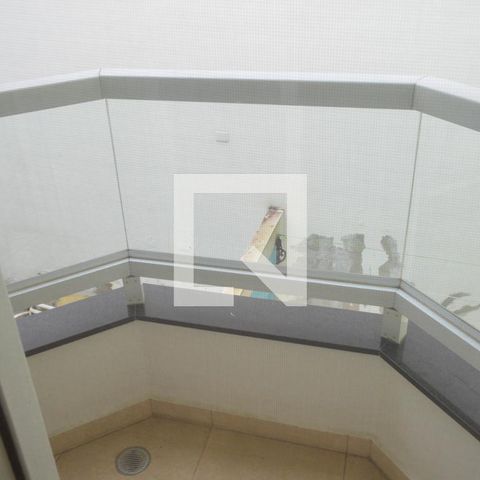Casa para alugar com 470m², 3 quartos e 5 vagasEscritório