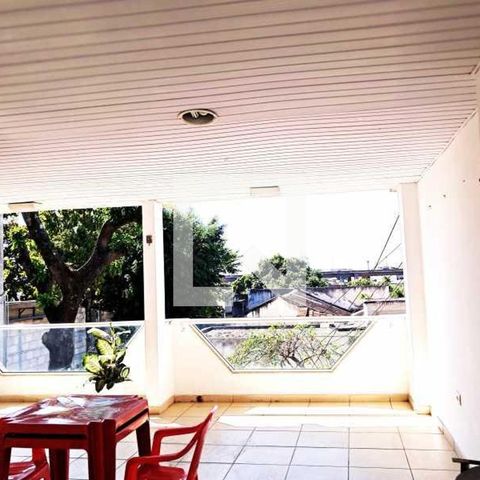 Casa à venda com 70m², 4 quartos e sem vaga