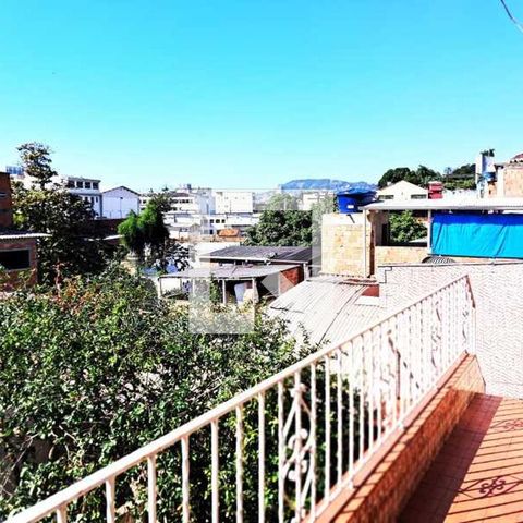 Casa à venda com 70m², 4 quartos e sem vaga