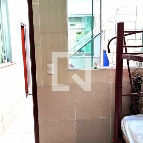 Casa à venda com 70m², 4 quartos e sem vaga