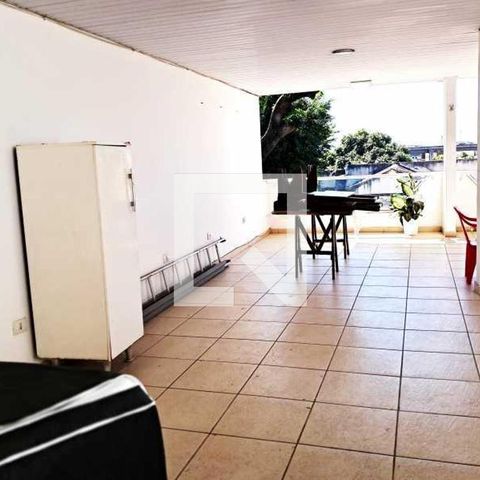 Casa à venda com 70m², 4 quartos e sem vaga