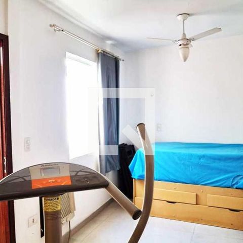 Casa à venda com 70m², 4 quartos e sem vaga