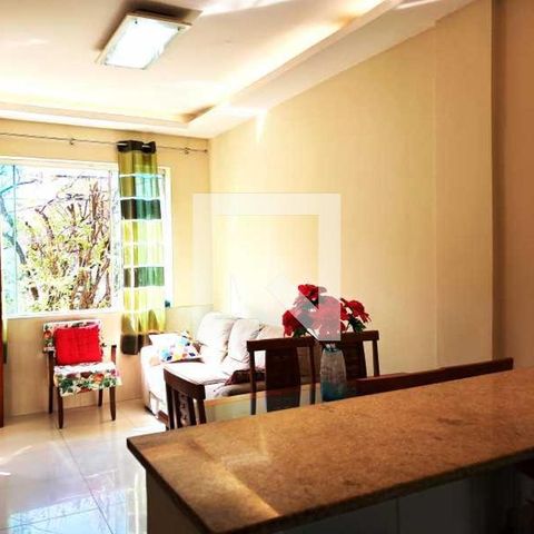 Casa à venda com 70m², 4 quartos e sem vaga