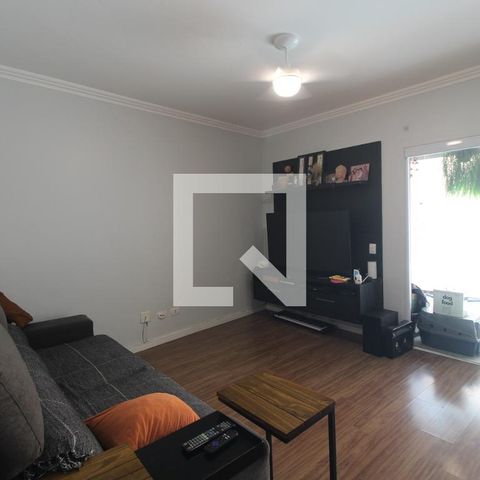 Casa à venda com 150m², 3 quartos e 2 vagasSala