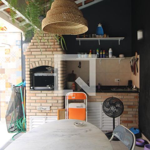 Casa à venda com 150m², 3 quartos e 2 vagasÁrea de Serviço