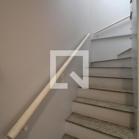 Casa à venda com 150m², 3 quartos e 2 vagasSala