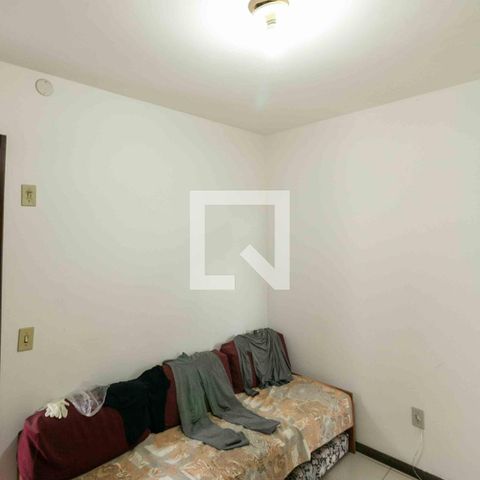 Casa à venda com 1240m², 3 quartos e 8 vagas Casa à venda com 1240m², 3 quartos e 8 vagasQuarto de Serviço