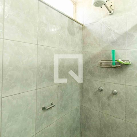 Casa à venda com 1240m², 3 quartos e 8 vagas Casa à venda com 1240m², 3 quartos e 8 vagasBanheiro Social