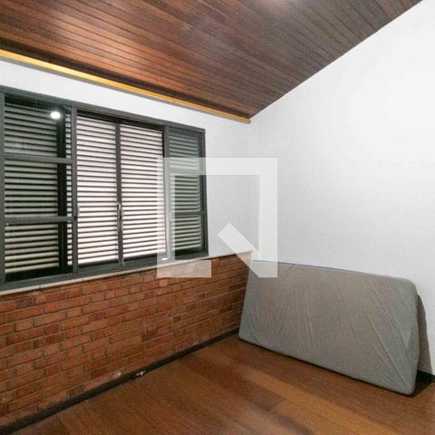 Casa à venda com 1240m², 3 quartos e 8 vagas Casa à venda com 1240m², 3 quartos e 8 vagasQuarto 2