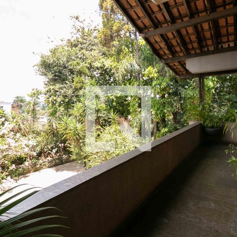 Casa à venda com 1240m², 3 quartos e 8 vagas Casa à venda com 1240m², 3 quartos e 8 vagasVaranda Sala