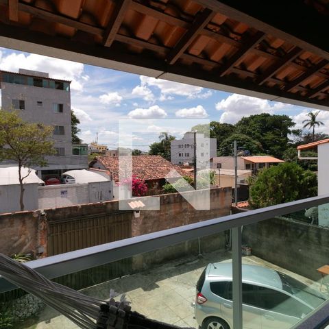 Casa à venda com 360m², 3 quartos e 3 vagas Casa à venda com 360m², 3 quartos e 3 vagasVaranda Suite
