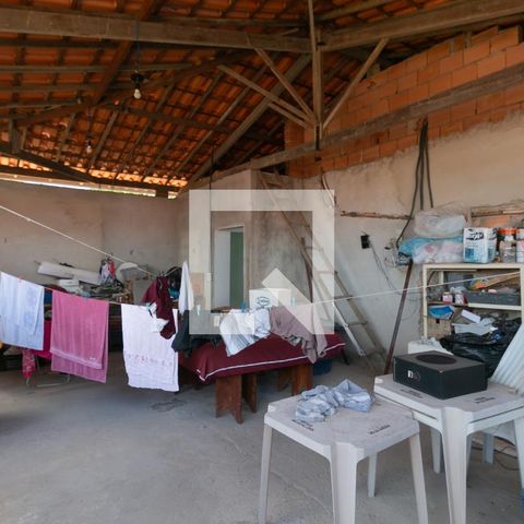 Casa à venda com 360m², 3 quartos e 3 vagas Casa à venda com 360m², 3 quartos e 3 vagasVaranda
