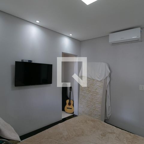 Casa à venda com 360m², 3 quartos e 3 vagas Casa à venda com 360m², 3 quartos e 3 vagasSuíte