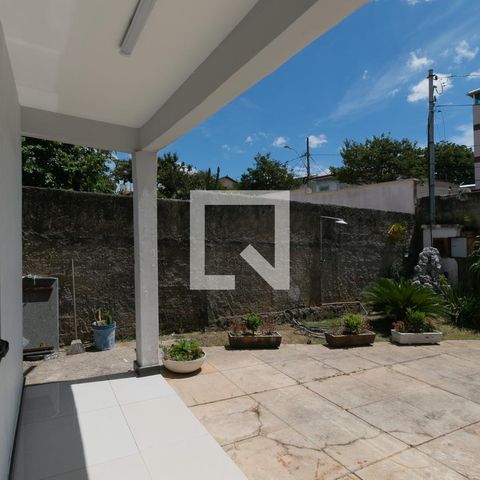 Casa à venda com 360m², 3 quartos e 3 vagas Casa à venda com 360m², 3 quartos e 3 vagasVaranda Sala