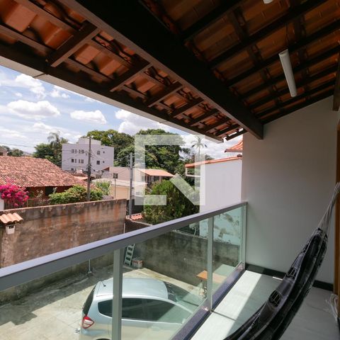 Casa à venda com 360m², 3 quartos e 3 vagas Casa à venda com 360m², 3 quartos e 3 vagasVaranda Suite