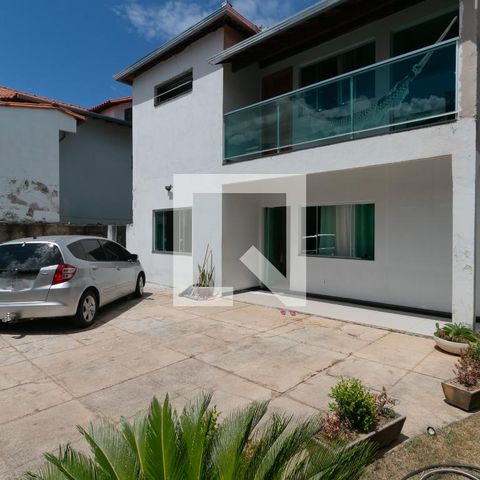 Casa à venda com 360m², 3 quartos e 3 vagas Casa à venda com 360m², 3 quartos e 3 vagasGaragem