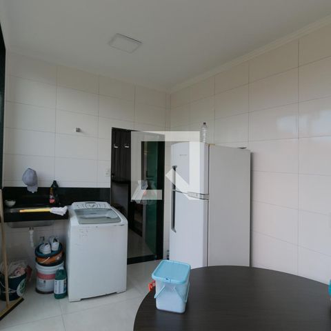 Casa à venda com 360m², 3 quartos e 3 vagas Casa à venda com 360m², 3 quartos e 3 vagasÁrea de Serviço