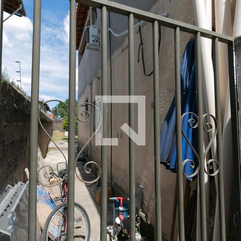 Casa à venda com 360m², 3 quartos e 3 vagas Casa à venda com 360m², 3 quartos e 3 vagasPortão