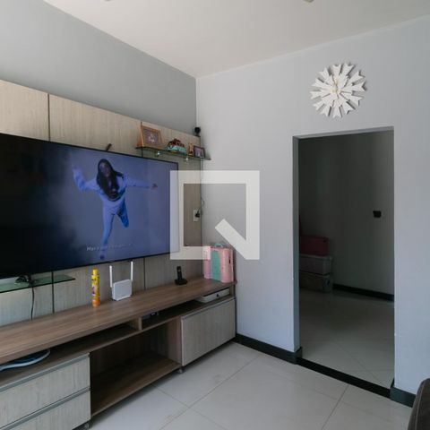 Casa à venda com 360m², 3 quartos e 3 vagas Casa à venda com 360m², 3 quartos e 3 vagasSala