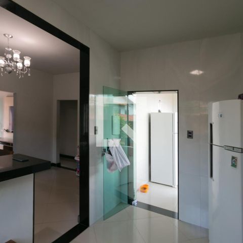 Casa à venda com 360m², 3 quartos e 3 vagas Casa à venda com 360m², 3 quartos e 3 vagasCozinha
