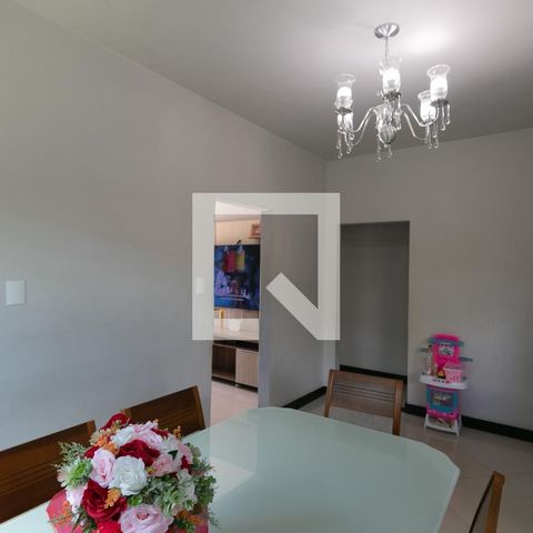 Casa à venda com 360m², 3 quartos e 3 vagas Casa à venda com 360m², 3 quartos e 3 vagasSala de Jantar