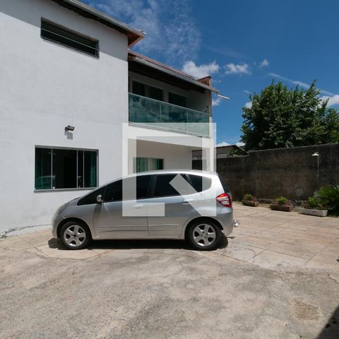 Casa à venda com 360m², 3 quartos e 3 vagas Casa à venda com 360m², 3 quartos e 3 vagasGaragem