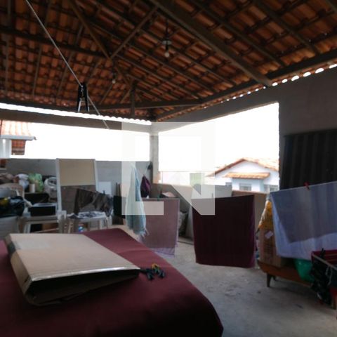 Casa à venda com 360m², 3 quartos e 3 vagas Casa à venda com 360m², 3 quartos e 3 vagasVaranda