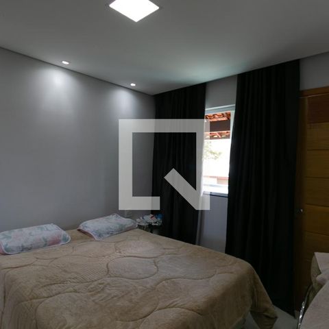 Casa à venda com 360m², 3 quartos e 3 vagas Casa à venda com 360m², 3 quartos e 3 vagasSuíte