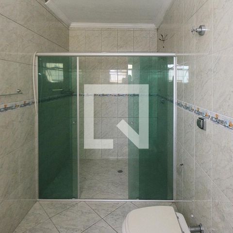 Casa à venda com 260m², 3 quartos e 2 vagasBanheiro do Quarto 2
