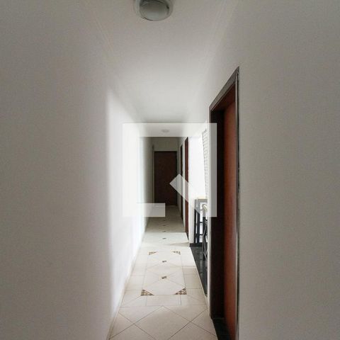 Casa à venda com 260m², 3 quartos e 2 vagasCorredor
