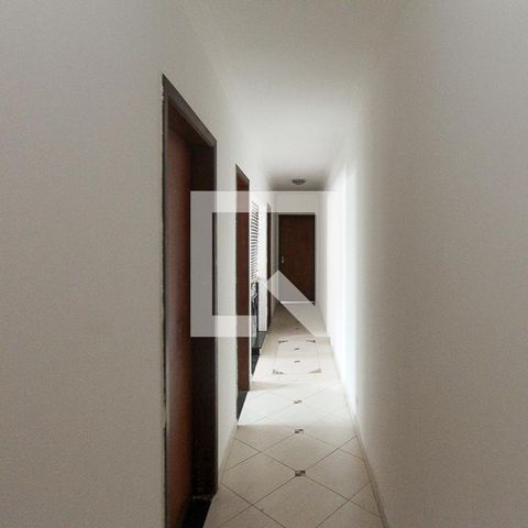 Casa à venda com 260m², 3 quartos e 2 vagasCorredor