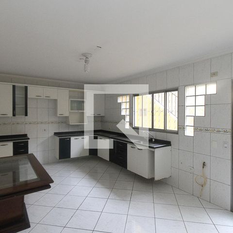 Casa à venda com 260m², 3 quartos e 2 vagasCozinha