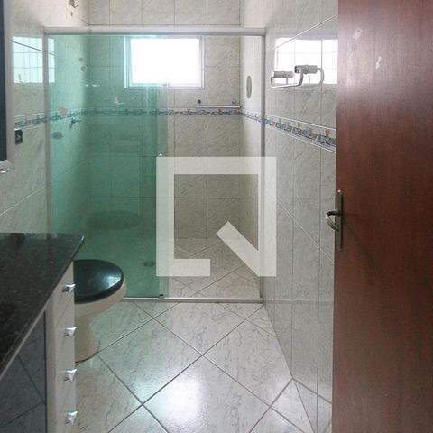 Casa à venda com 260m², 3 quartos e 2 vagasBanheiro
