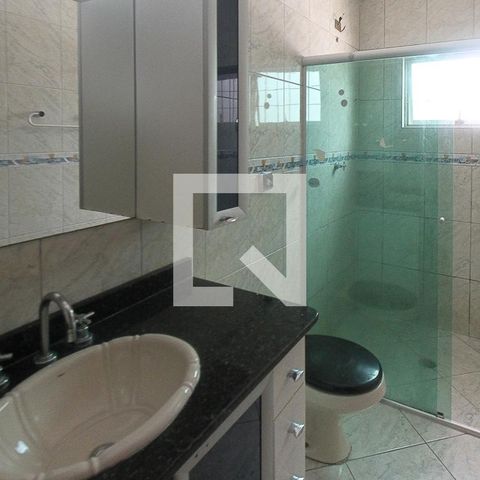 Casa à venda com 260m², 3 quartos e 2 vagasBanheiro