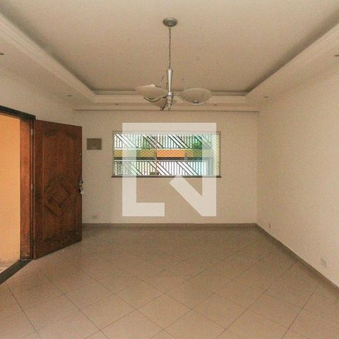Casa à venda com 260m², 3 quartos e 2 vagasSala