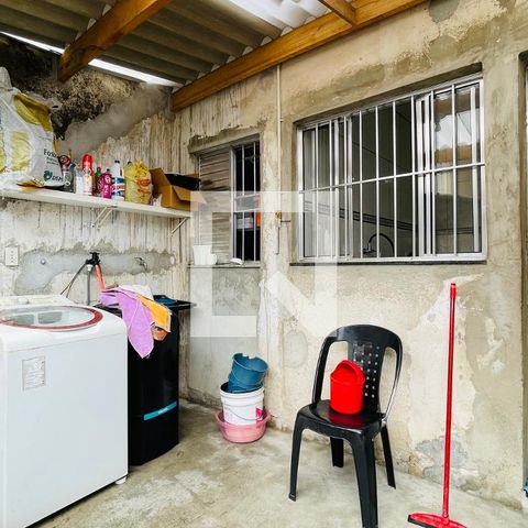 Casa à venda com 165m², 4 quartos e 2 vagas Casa à venda com 165m², 4 quartos e 2 vagasCozinha e Área de Serviço