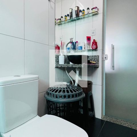 Casa à venda com 165m², 4 quartos e 2 vagas Casa à venda com 165m², 4 quartos e 2 vagasBanheiro 1