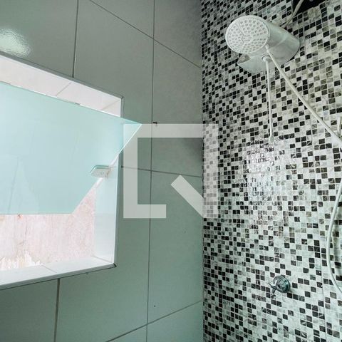 Casa à venda com 165m², 4 quartos e 2 vagas Casa à venda com 165m², 4 quartos e 2 vagasBanheiro 1