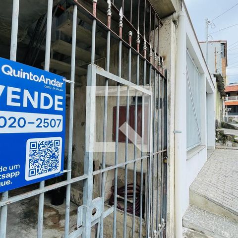 Casa à venda com 165m², 4 quartos e 2 vagas Casa à venda com 165m², 4 quartos e 2 vagasOZTP-235