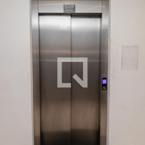 Apartamento à venda com 38m², 2 quartos e sem vagaÁrea comum - Elevador