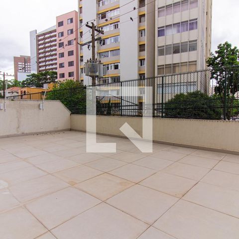 Apartamento à venda com 236m², 3 quartos e 1 vagaÁrea de Serviço / Varanda
