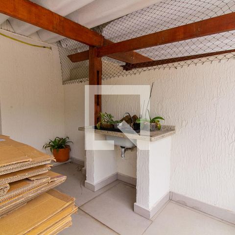 Apartamento à venda com 236m², 3 quartos e 1 vagaÁrea de Serviço / Varanda