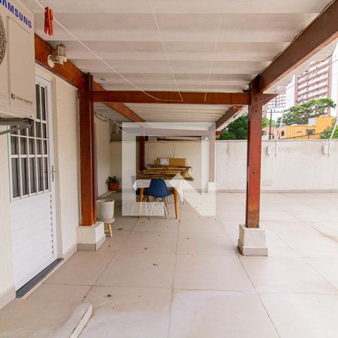 Apartamento à venda com 236m², 3 quartos e 1 vagaÁrea de Serviço / Varanda