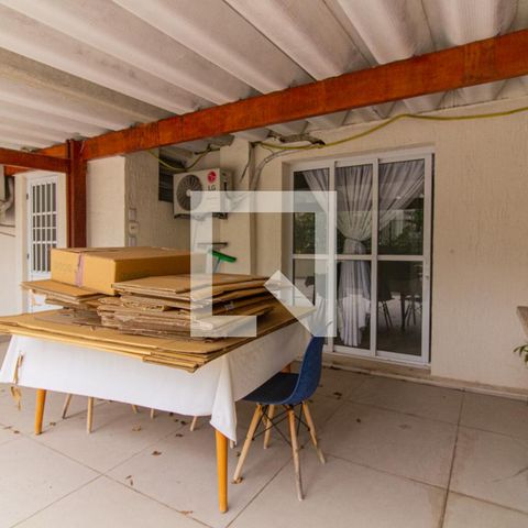 Apartamento à venda com 236m², 3 quartos e 1 vagaÁrea de Serviço / Varanda