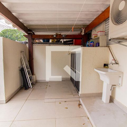 Apartamento à venda com 236m², 3 quartos e 1 vagaÁrea de Serviço / Varanda