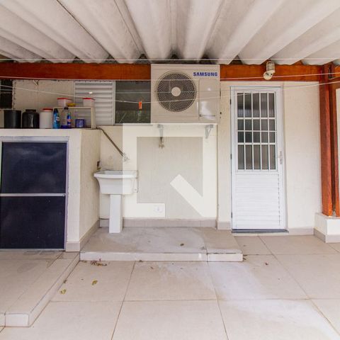 Apartamento à venda com 236m², 3 quartos e 1 vagaÁrea de Serviço / Varanda