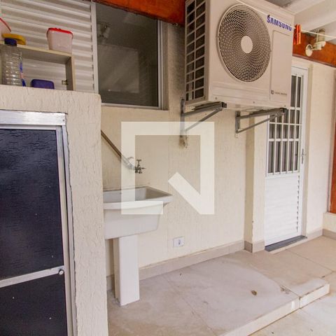 Apartamento à venda com 236m², 3 quartos e 1 vagaÁrea de Serviço / Varanda