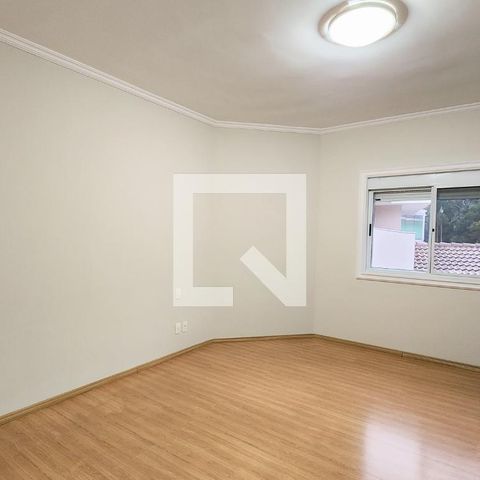 Casa de condomínio à venda com 400m², 4 quartos e 6 vagas Casa de condomínio à venda com 400m², 4 quartos e 6 vagasSuíte 2